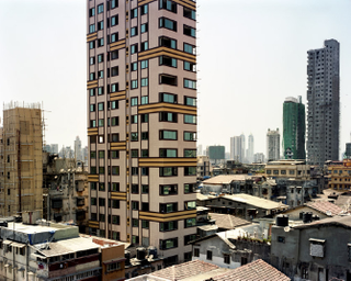 Illustration for article titled Maximum City: Dizzying Images of Mumbai's Sky High Building Boom